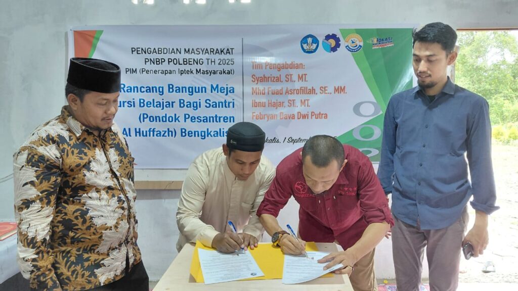 Inovasi Pengabdian Masyarakat: Dosen Politeknik Bengkalis Bangun Meja dan Kursi Belajar untuk Santri Al-Huffazh 2 WhatsApp Image 2025 09 02 at 17.29.45 7b9cf3a5