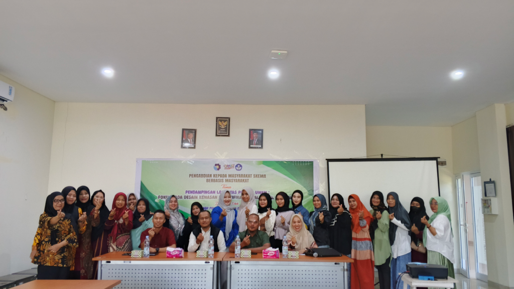 Dosen Politeknik Negeri Bengkalis Gelar Pengabdian Masyarakat ”Pendampingan Legalitas Produk UMKM: Fokus pada Desain Kemasan dan Sertifikasi Halal di Kabupaten Bengkalis” 1 Foto kx En 1